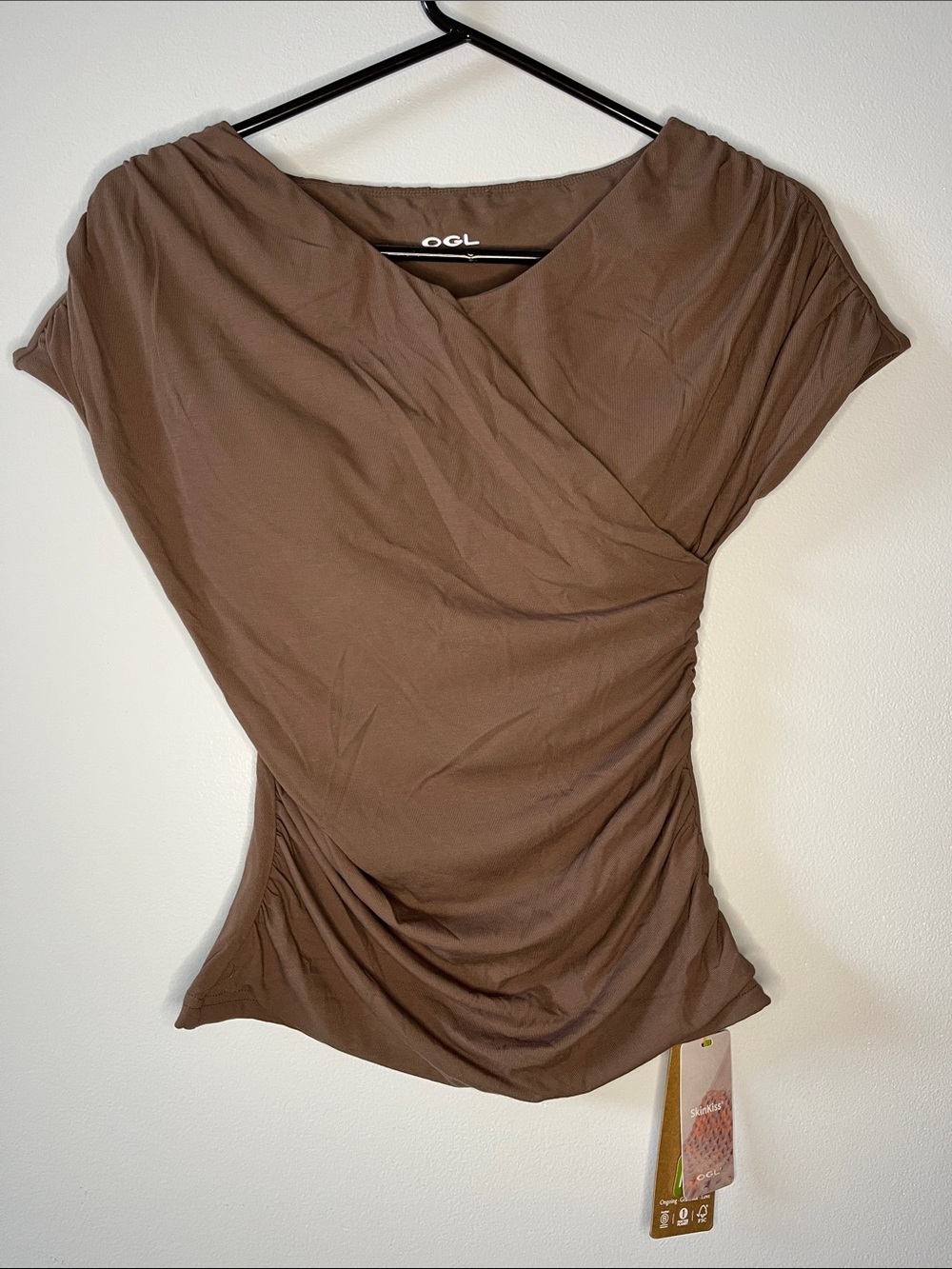 NWT OGL SkinKiss scrunched side brown soft stretchy blouse built in padded bra